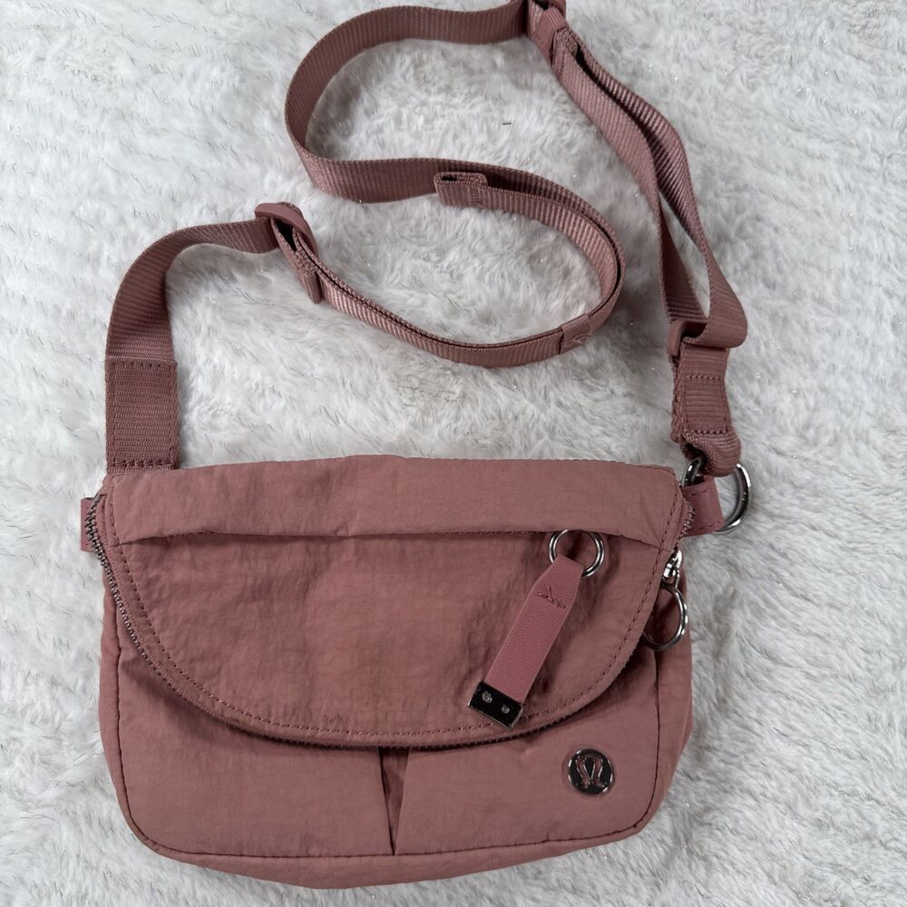 Lululemon All Night Festival Bag Micro 2L Rose Pink Adjustable Crossbody Purse